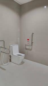 ห้องน้ำผู้สูงอายุ/พิการ แบบมีที่กดเรียกฉุกเฉิน