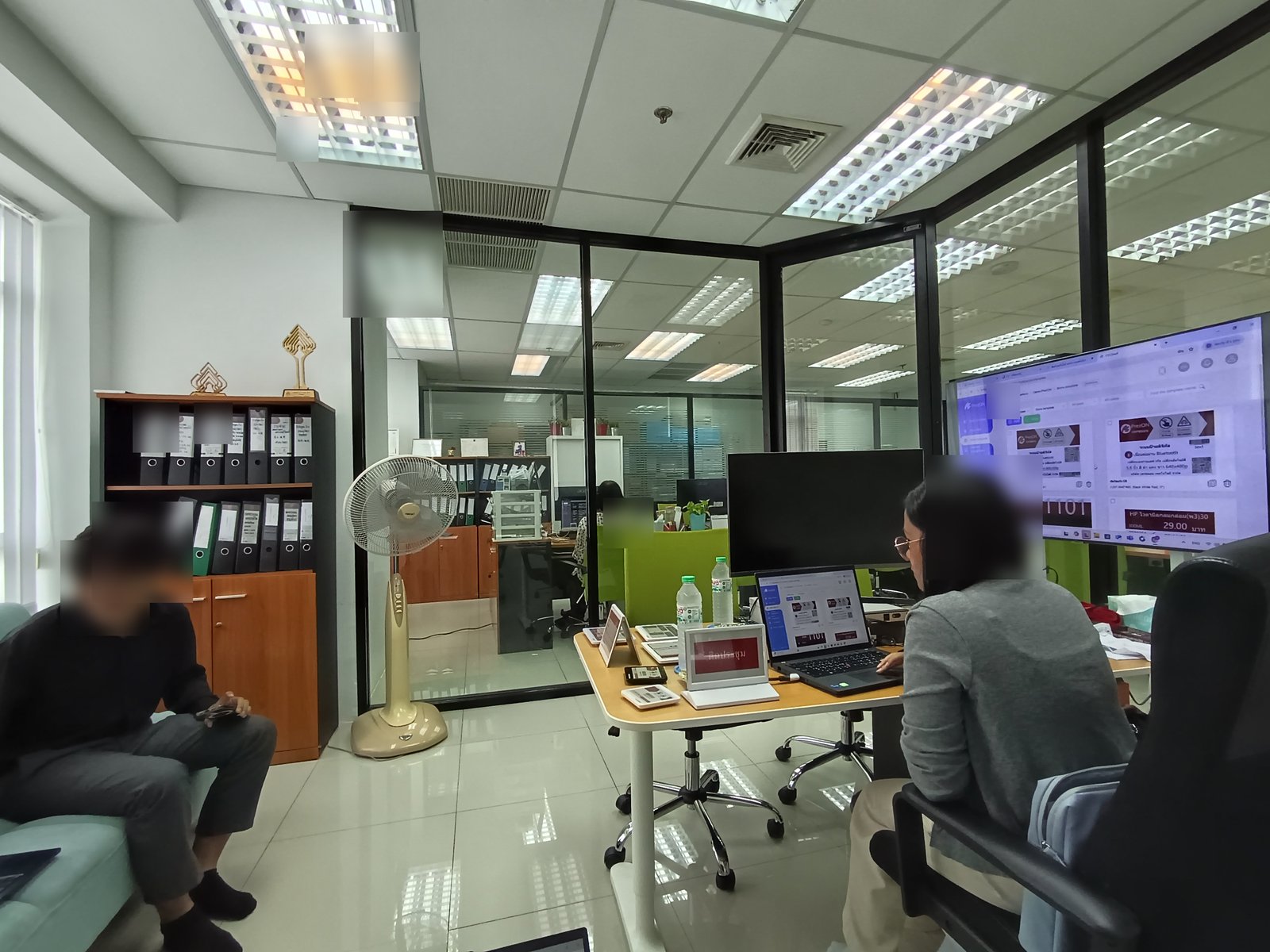 นำเสนอแพลตฟอร์มจัดการป้าย ESL ในสำนักงาน
